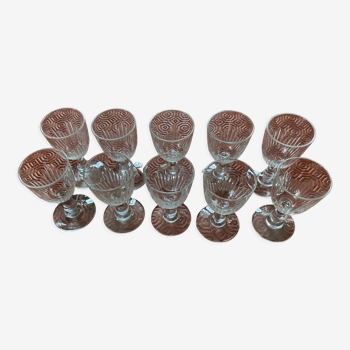 Lot de 10 verres a liqueur