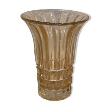 Tulip-shaped crystal vase