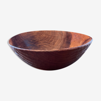 The wooden bowl