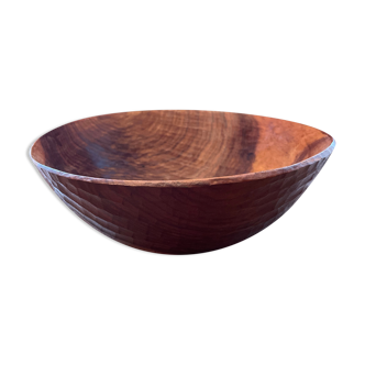 The wooden bowl