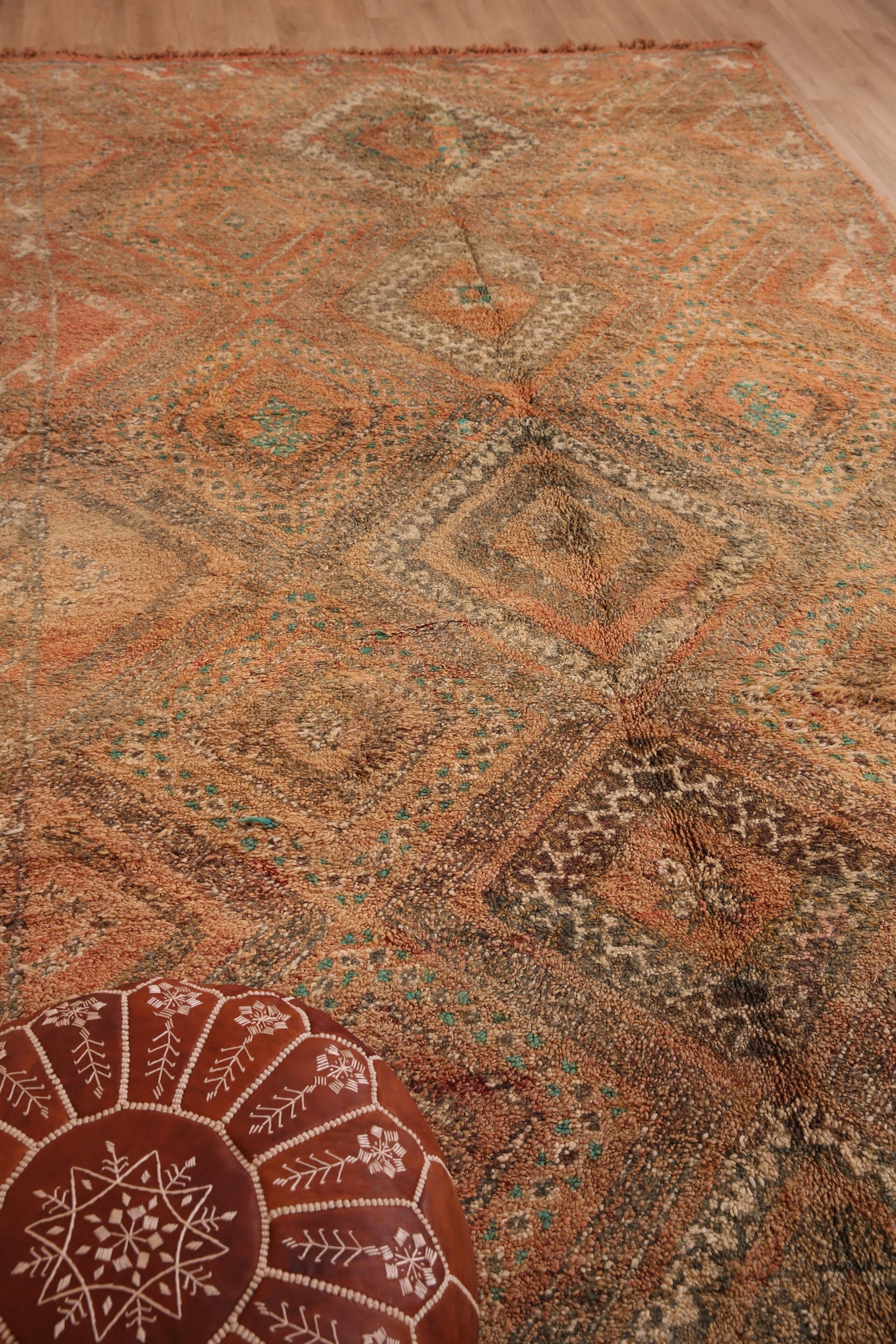 Peach Vintage Moroccan Rug 186 x 329 cm, Berber Wool Rug, Handmade Boho Rug