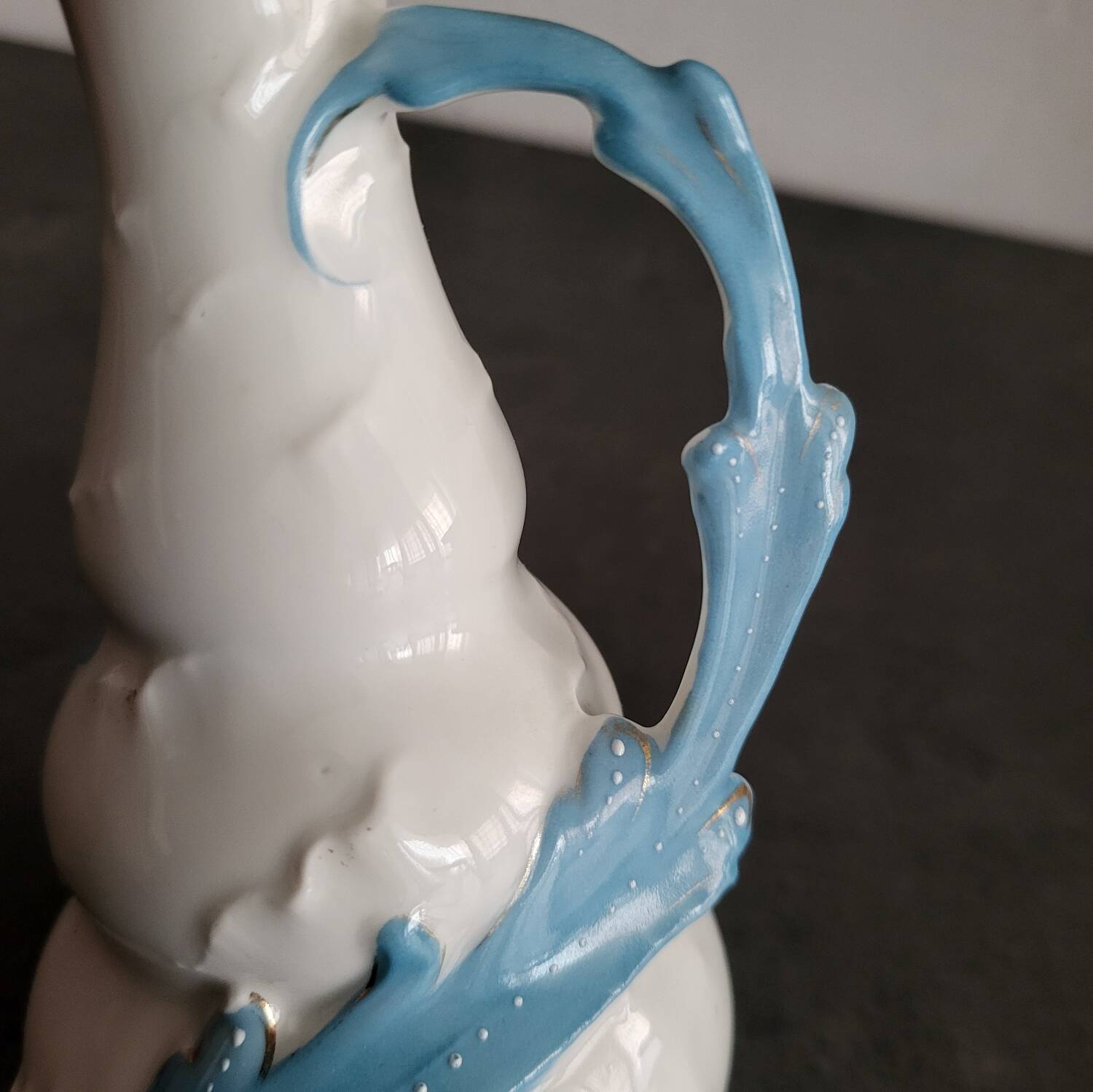 Verseuse à liqueur/vase vintage en porcelaine en excellent état