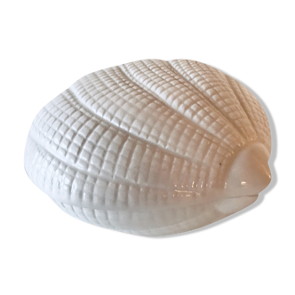 Ceramic shell box