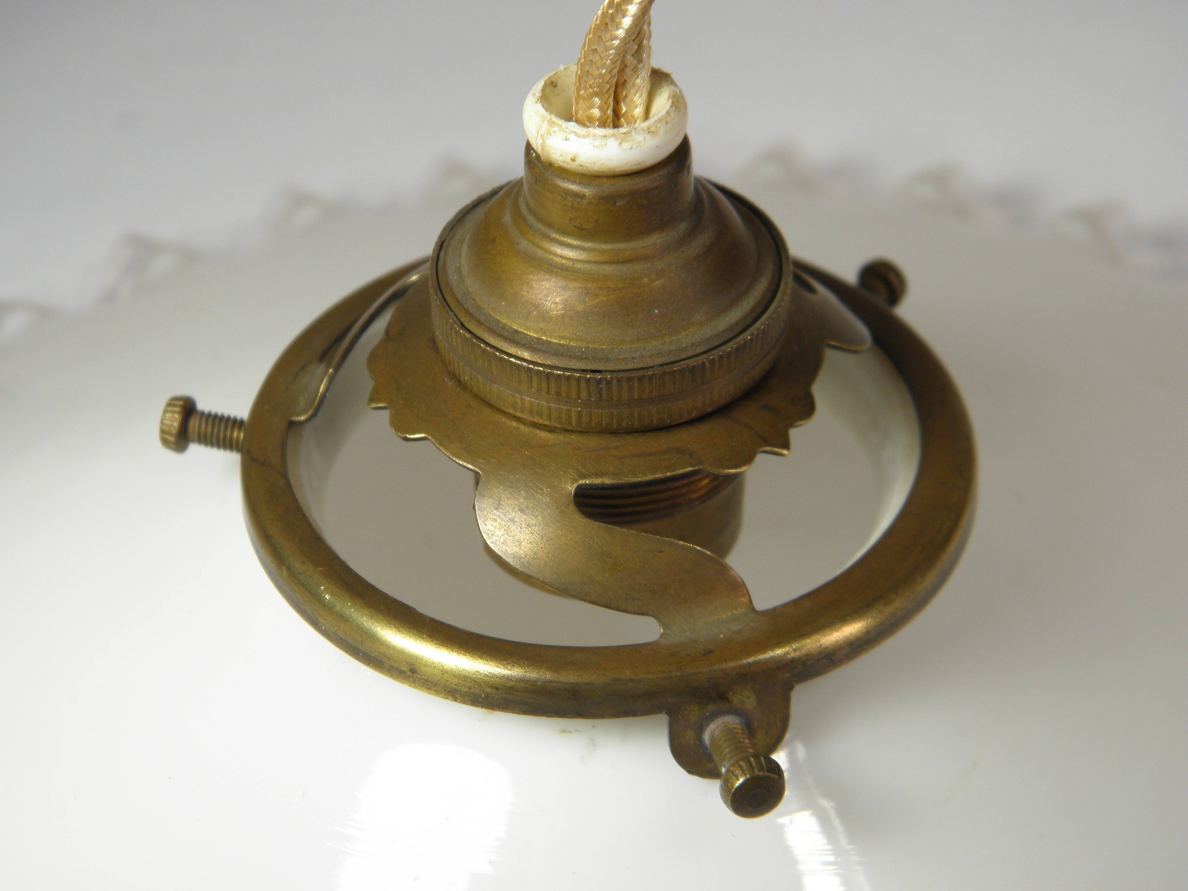 "RISE AND LOWER" SUSPENSION in OPALINE