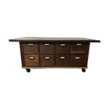 Professional furniture revisited in coffee table