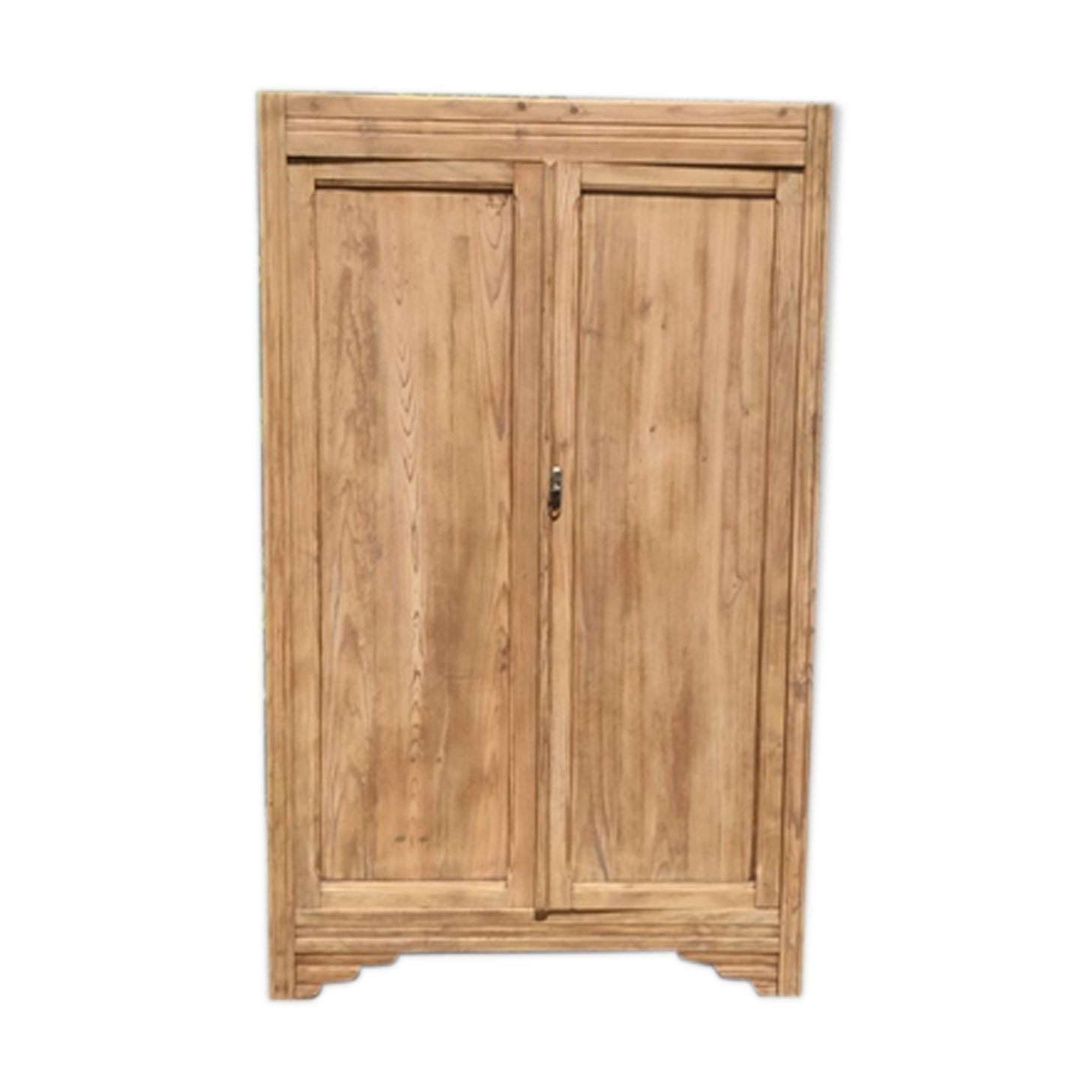 Parisian wardrobe in natural wood