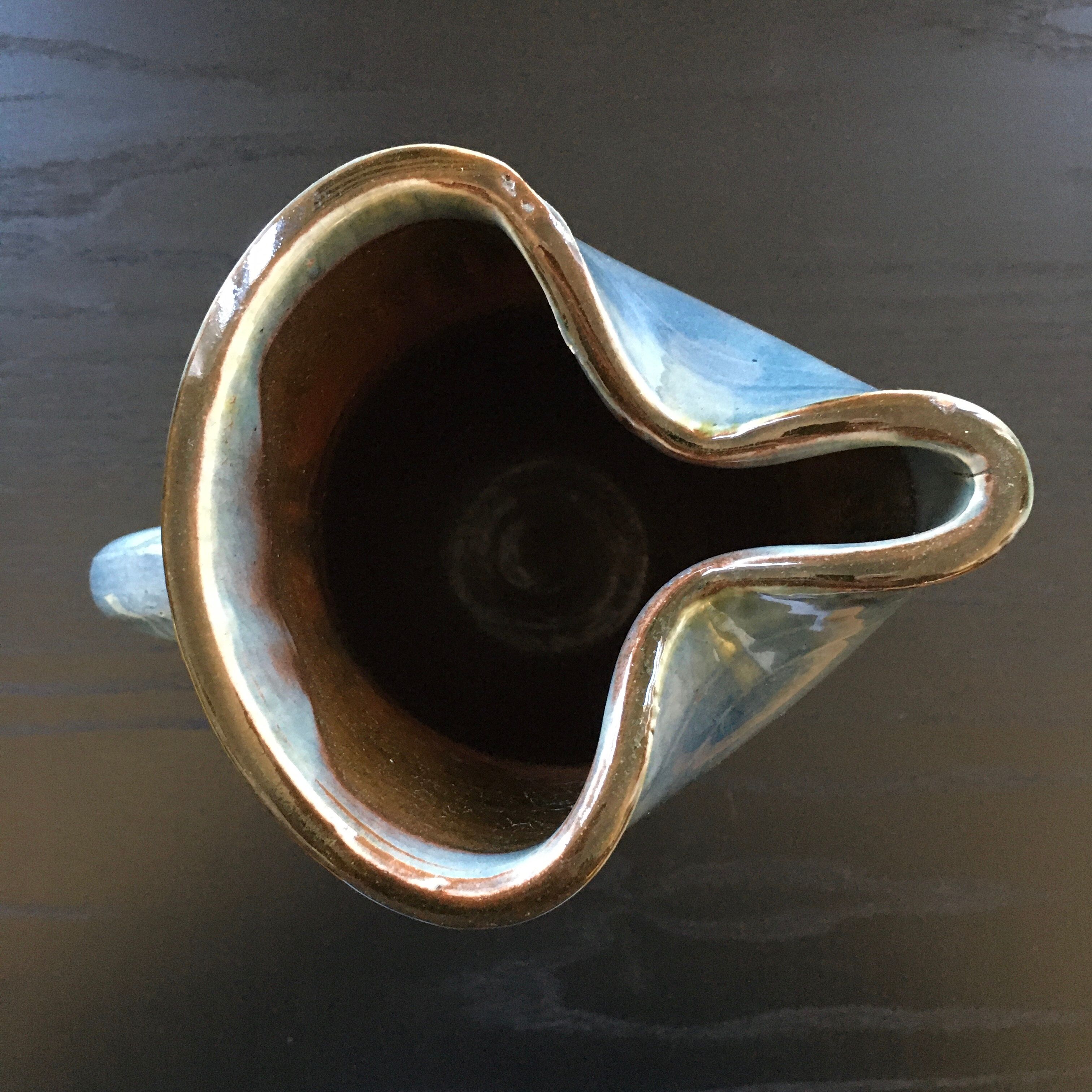 Pitcher gray blue flamed