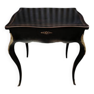Small side table for working