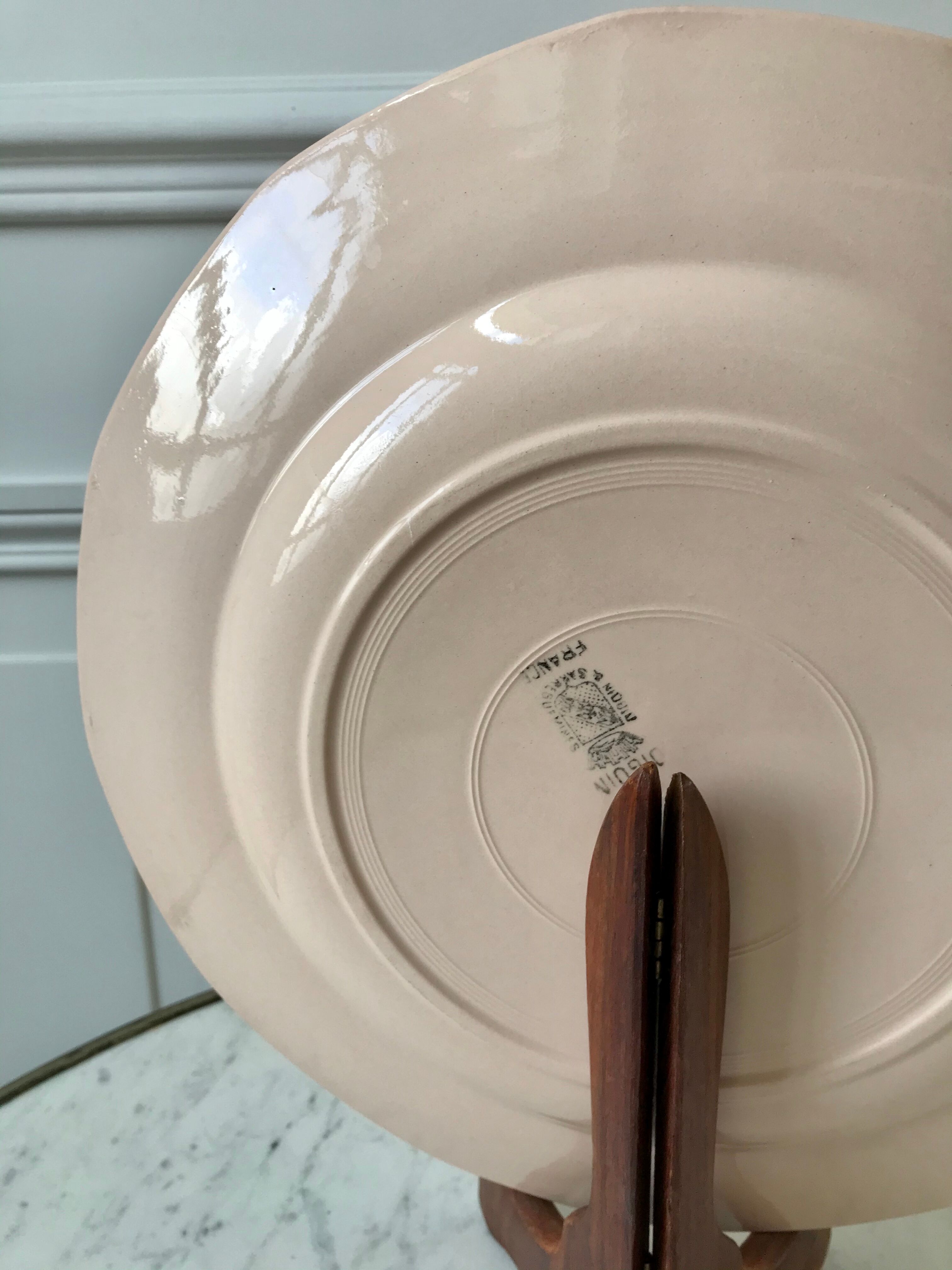 Round dish Digoin Sarreguemines model France powder pink