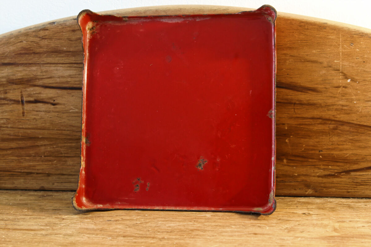 Dessous de plat à damier tôle émaillée