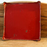 Checkered trivet, enamelled sheet metal