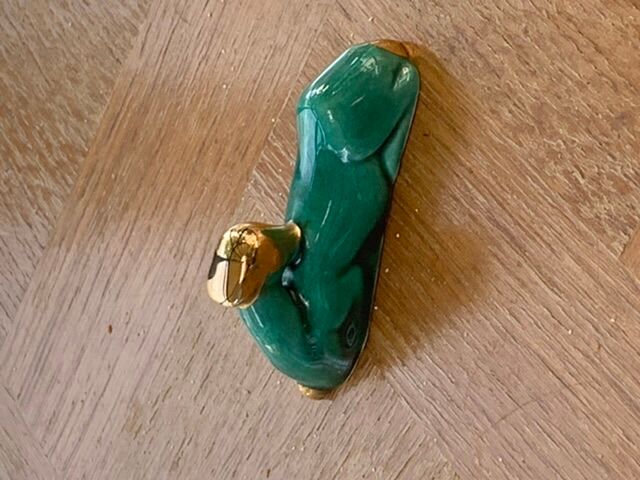 8 knife-wielding gazelles dabbling in green enamelled ceramic and vintage gold 1950