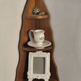 Corner shelf