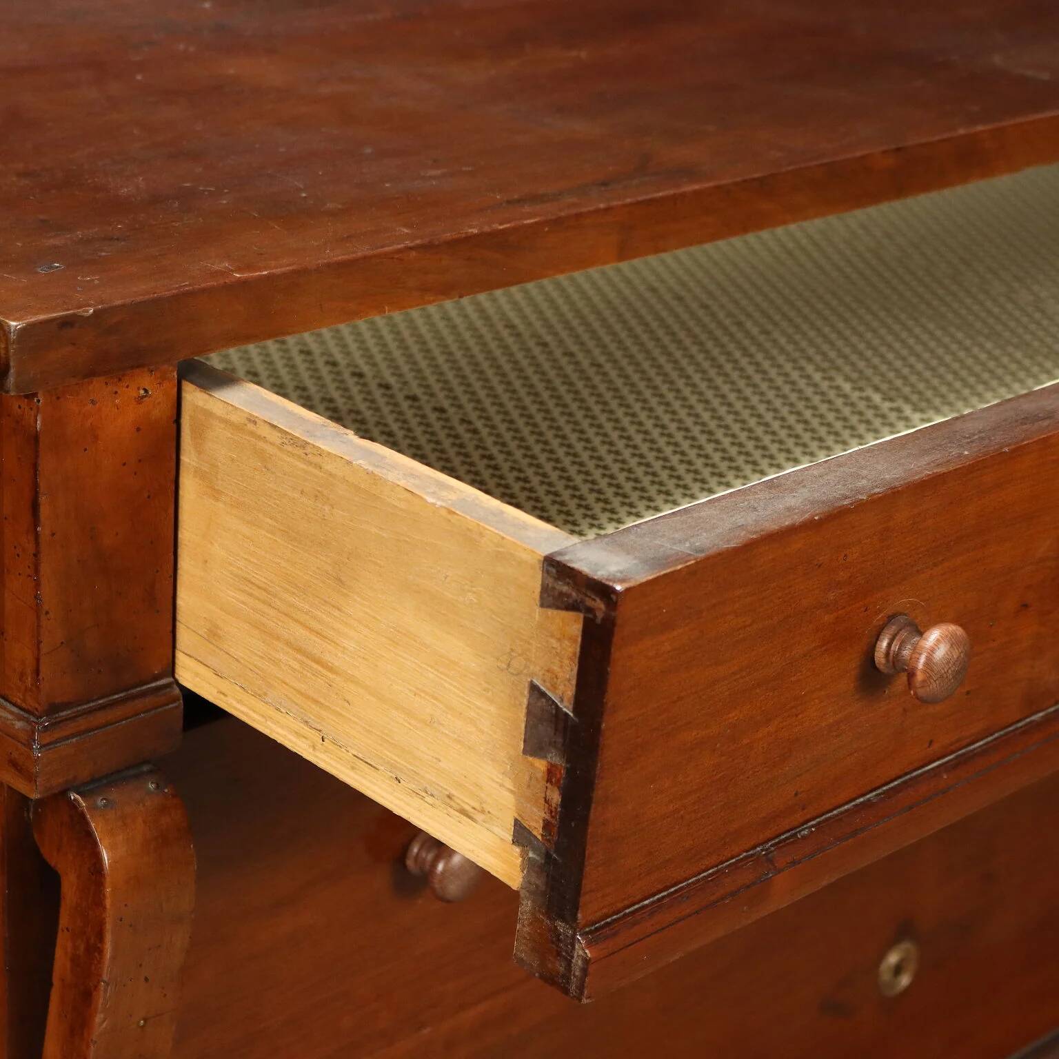 Commode de restauration ancienne en noyer 3 tiroirs '800