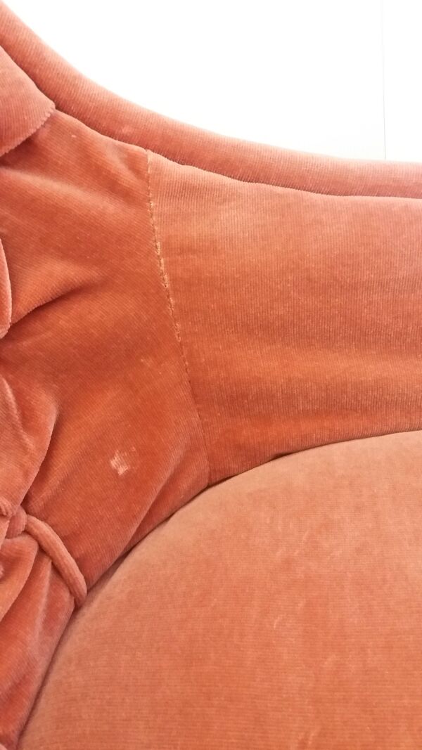 Fauteuil crapaud en velours rose