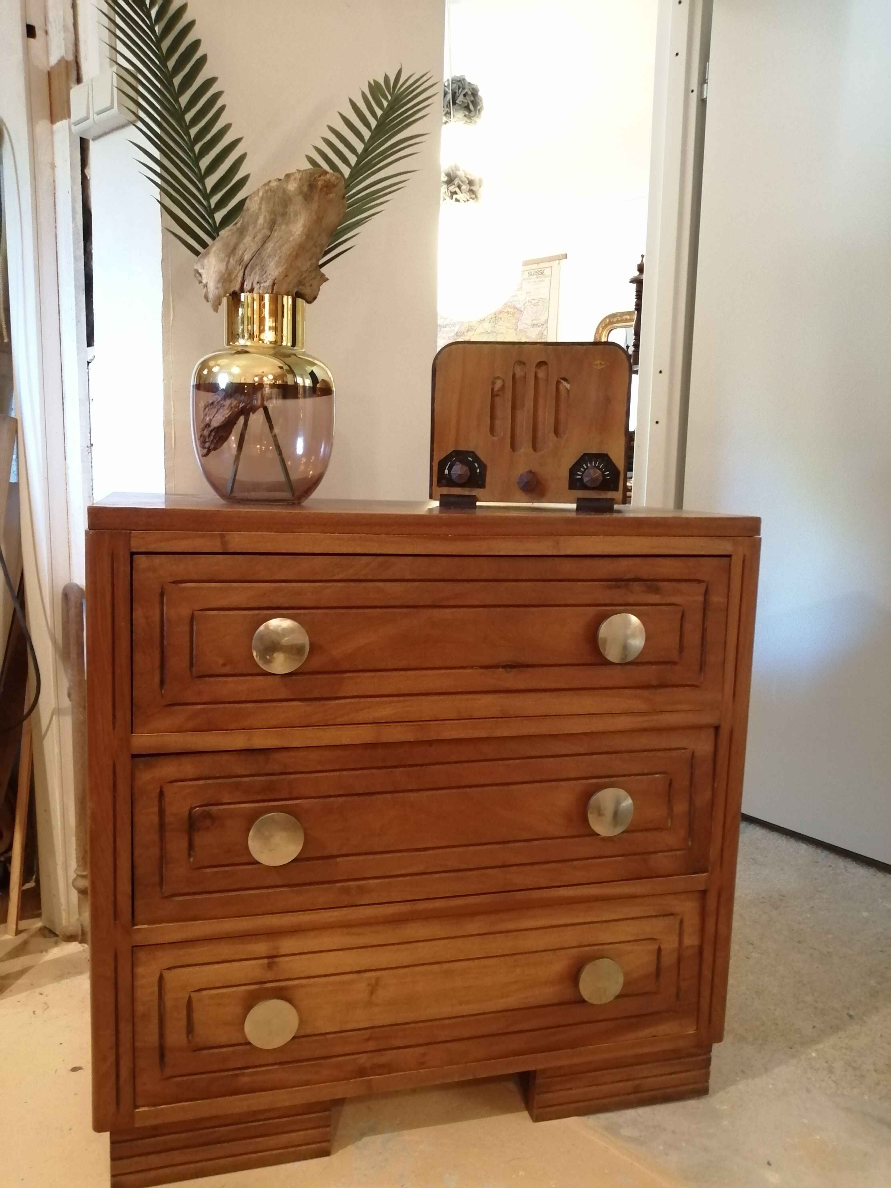 Art deco dresser