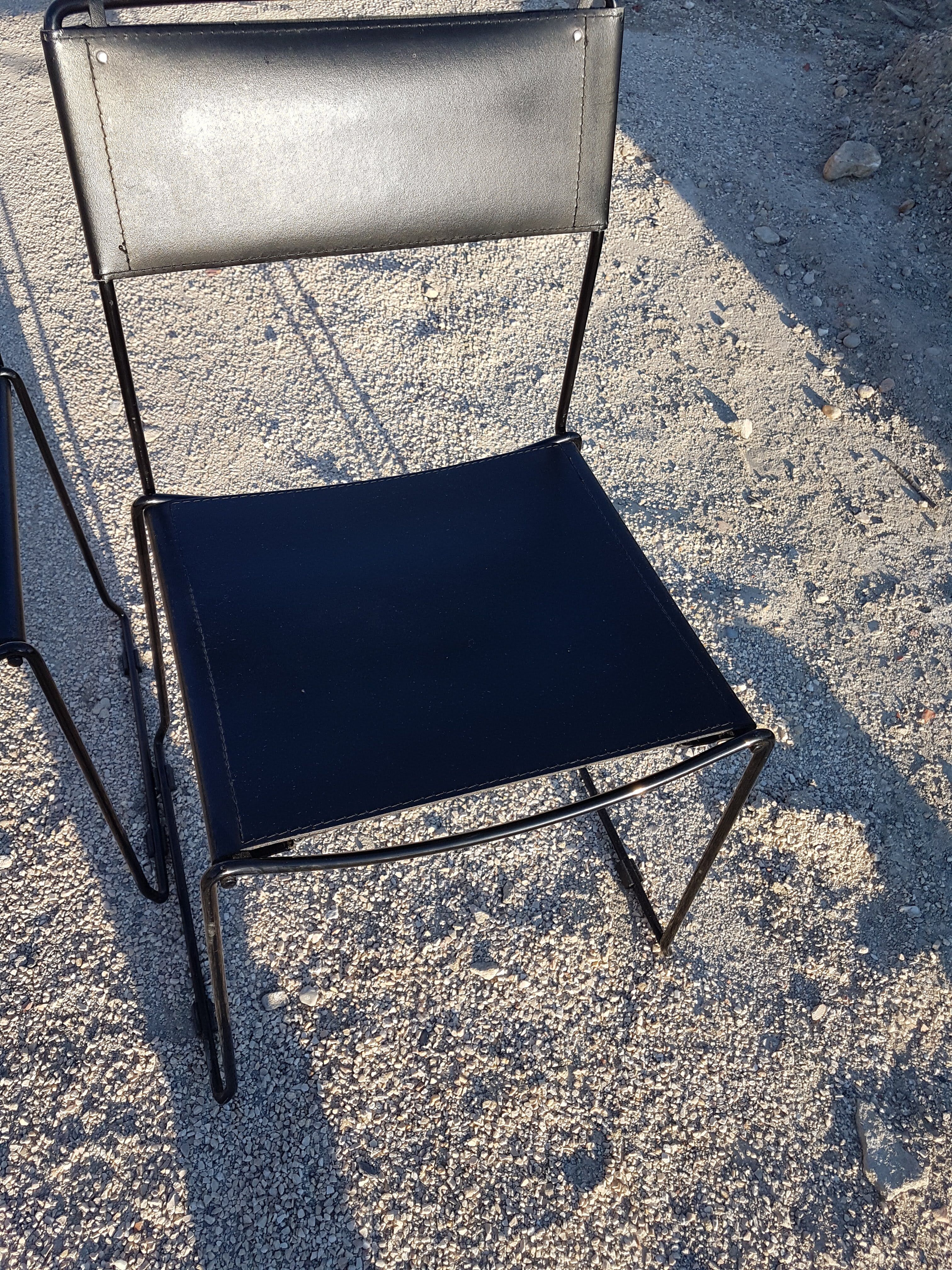 4 chaises  de Giandomenico Belotti