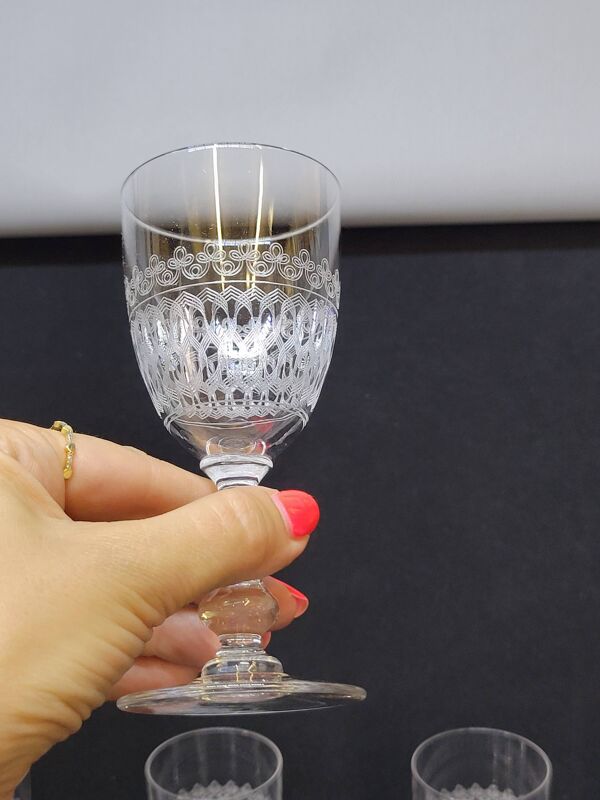 6 Anciens Verres A Vin / Porto En Cristal De Baccarat Gravé