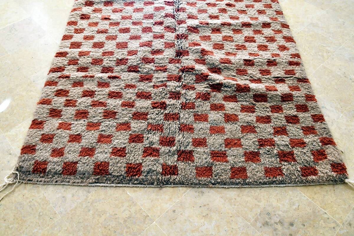 Beni Ouarain checkerboard rug Grey/Brown