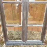 Fenêtre ancienne en bois