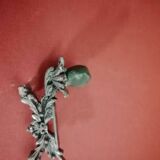 Set of 8 metal knife doors decorated with a stone