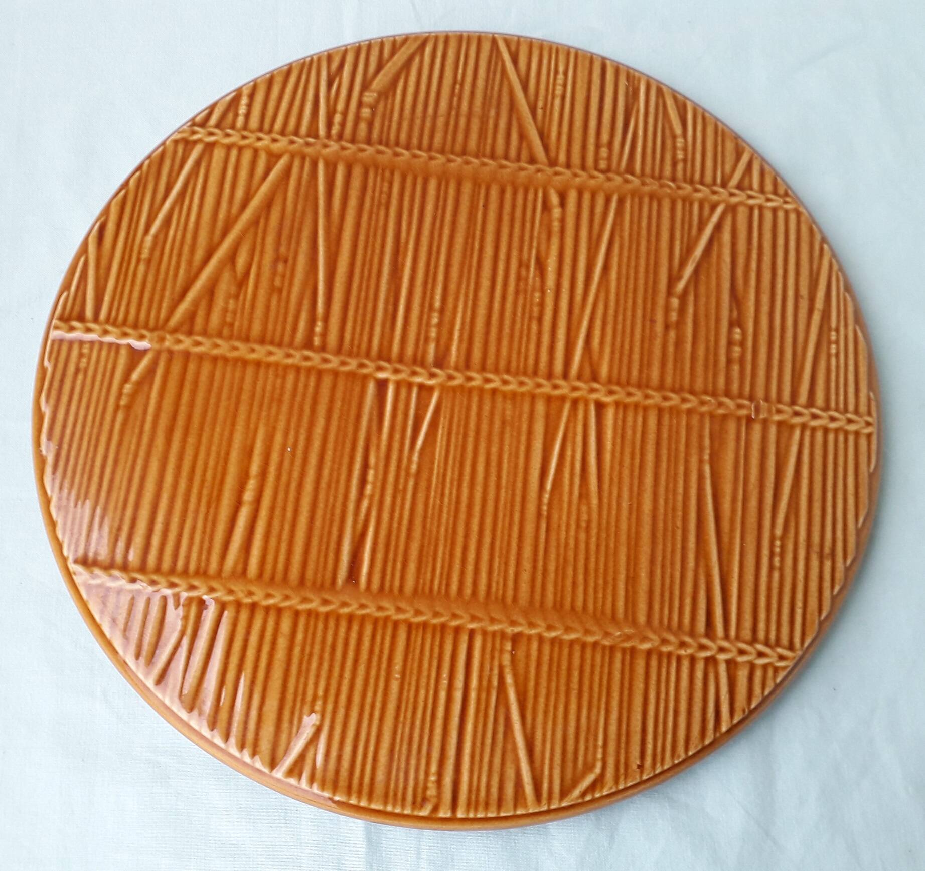 Ceramic trivet
