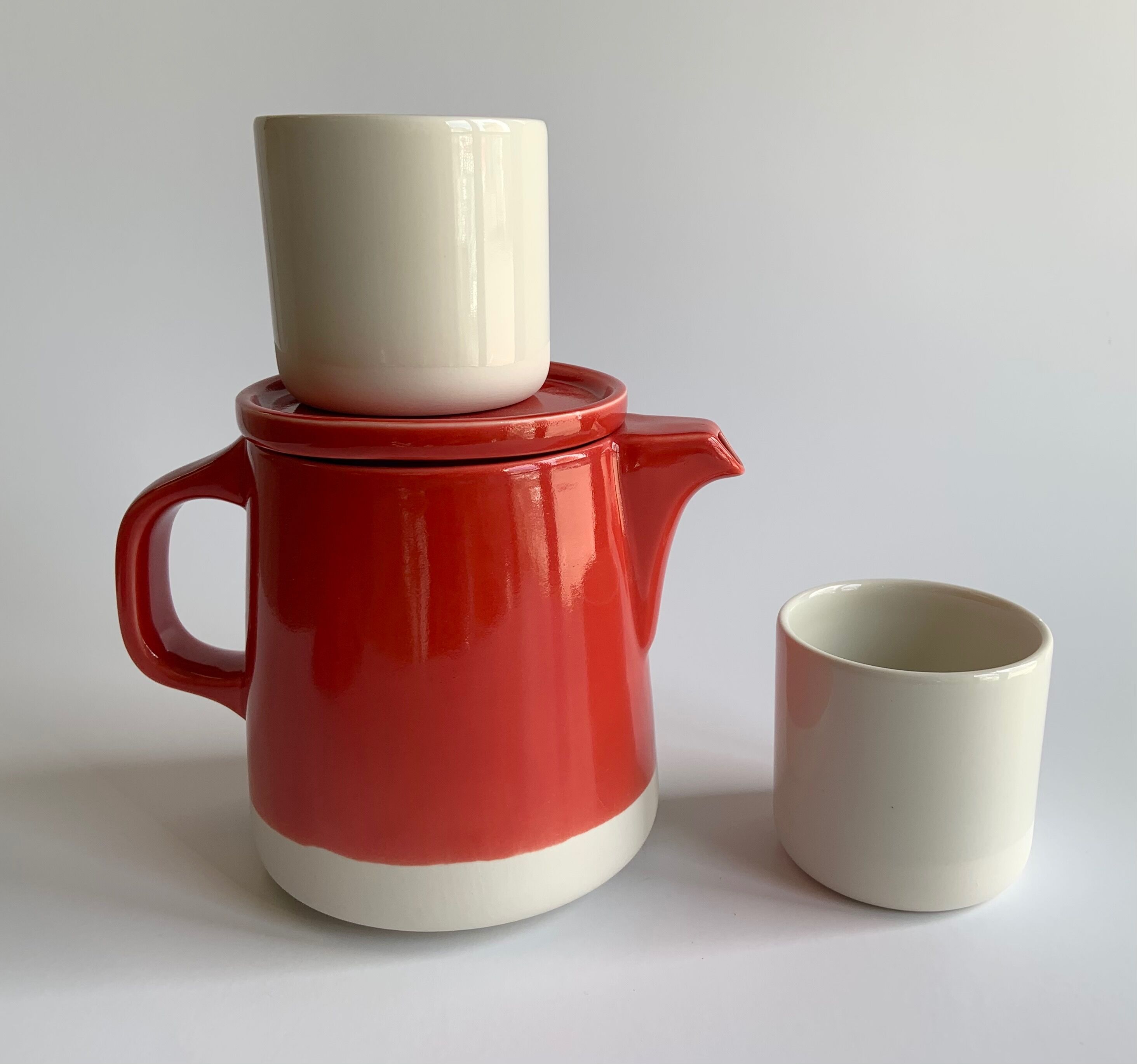 Teapot and cups Jars canteen craie - red