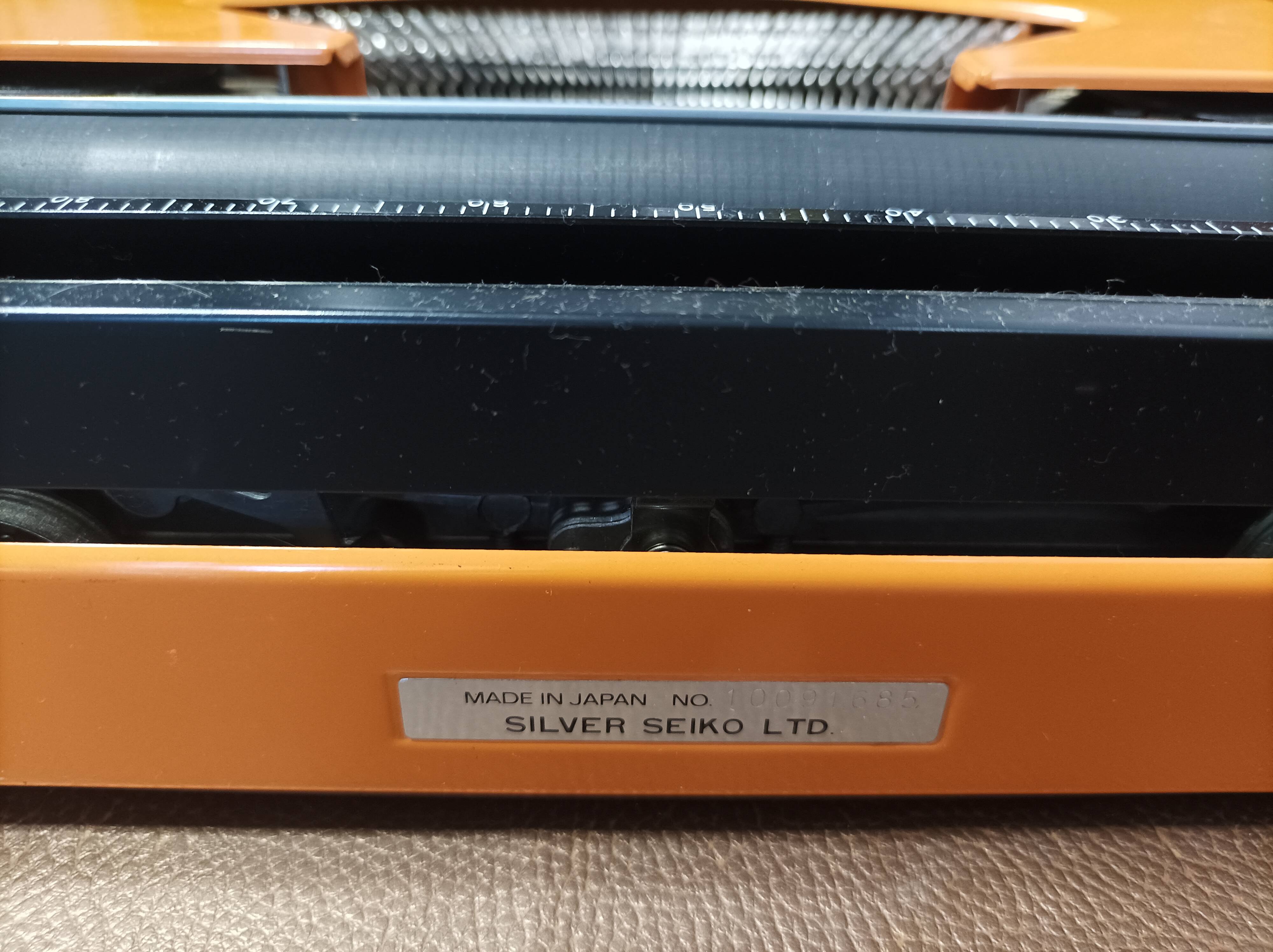 Silver Reed Silverette S Typewriter Orange