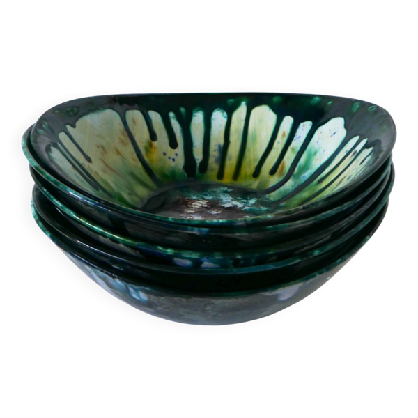 Lot de 5 assiettes creuses ovoïdes en céramique du Morvan, 1970