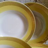 Six assiettes vintages au décor jaune et or