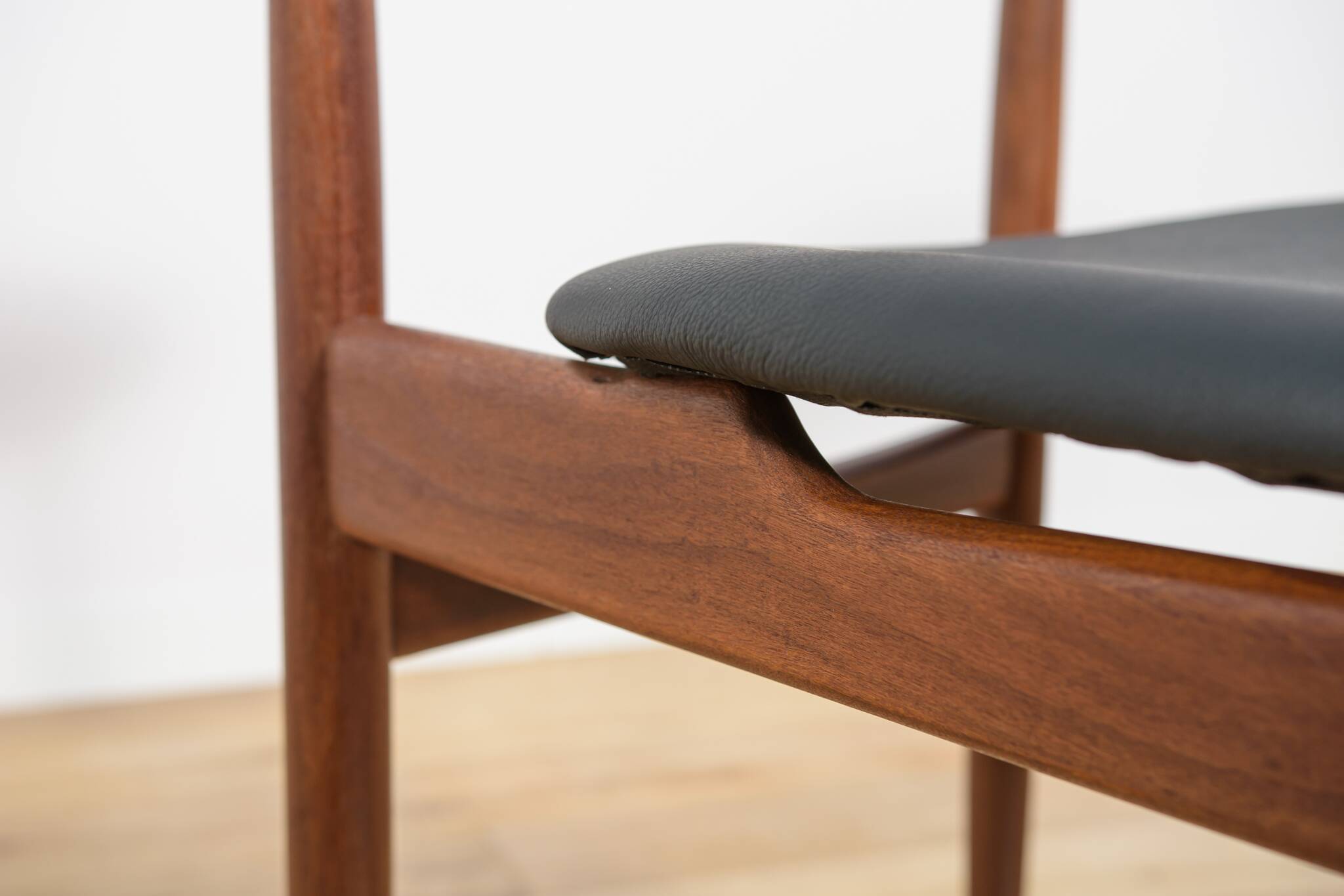 Chaises de salle à manger en teck des années 50 modèle 4507 par Ib Kofod Larsen pour G-Plan.