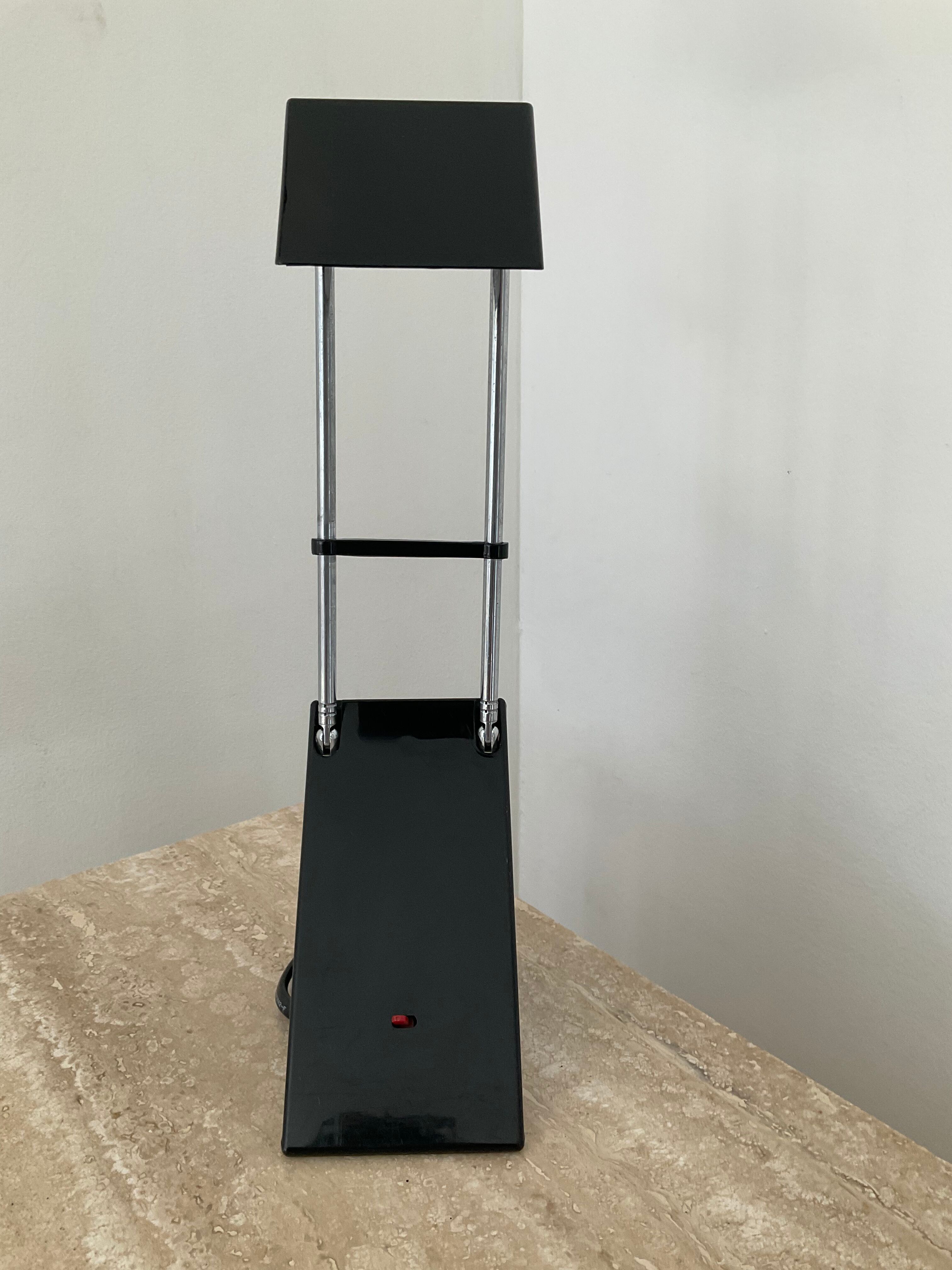 Vintage telescopic articulated lamp