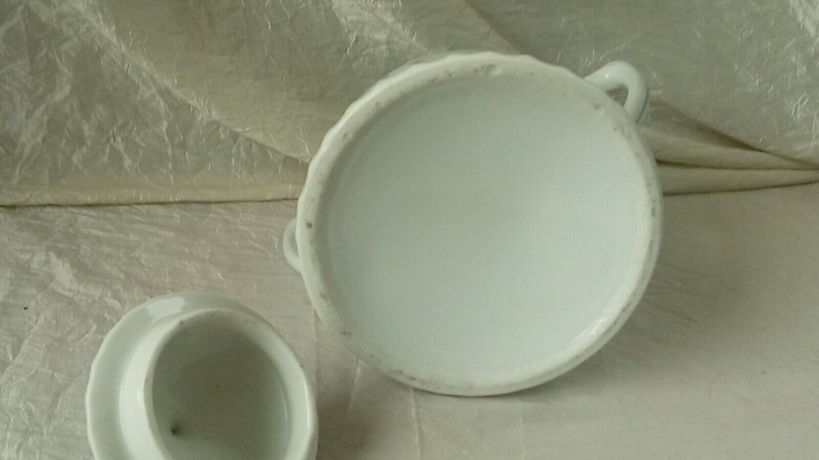 Twisted porcelain sugar bowl decoration blueberry barbel