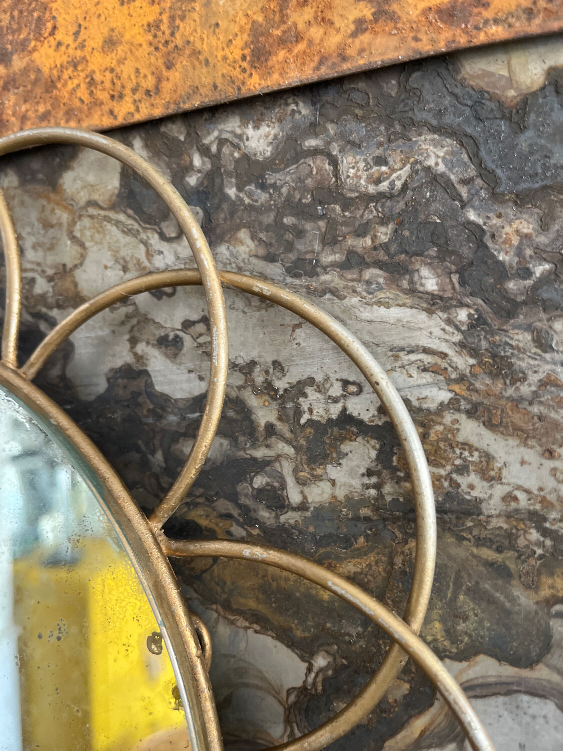 Ancibe brass flower mirror