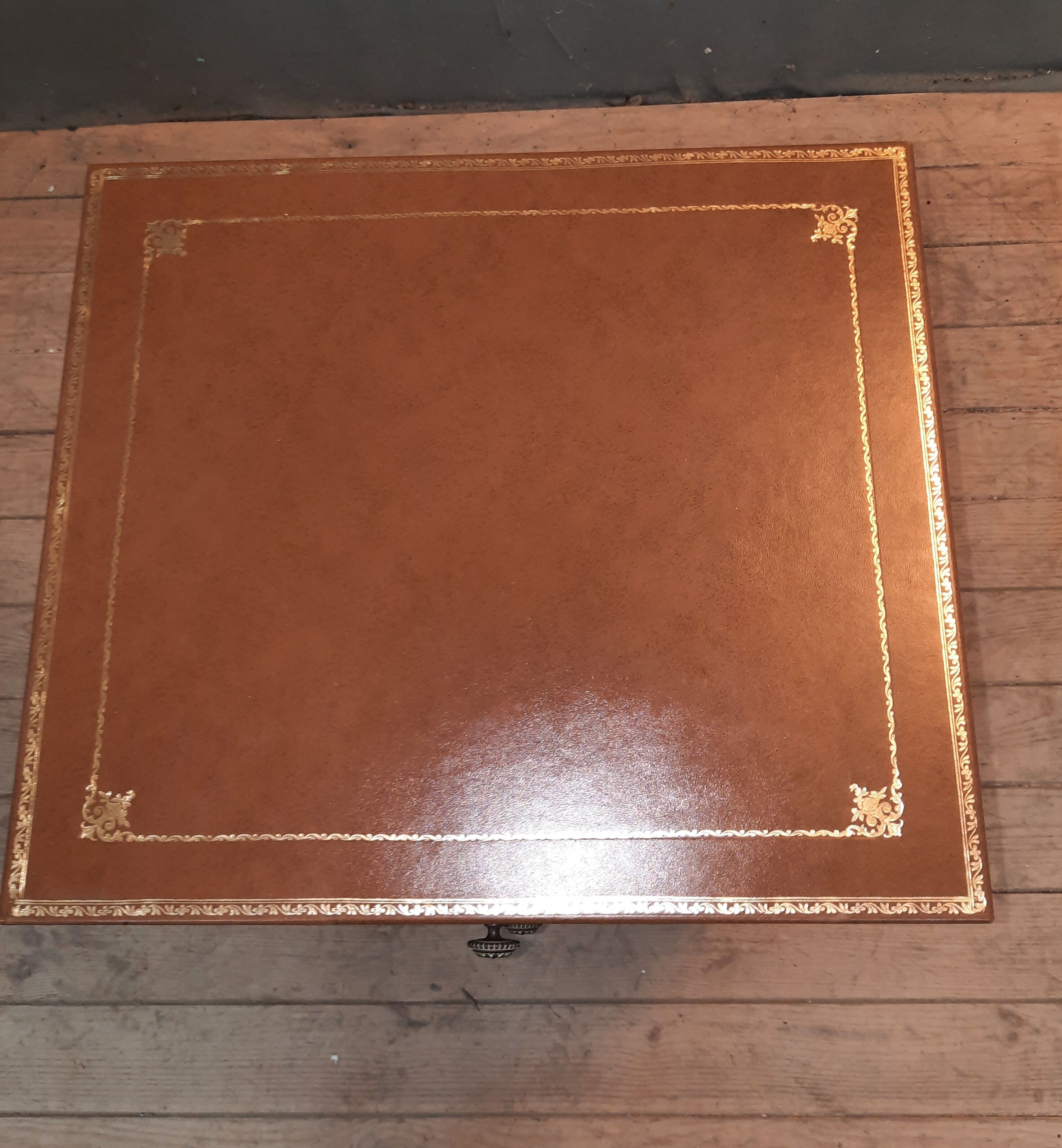 Leather cardboard maker