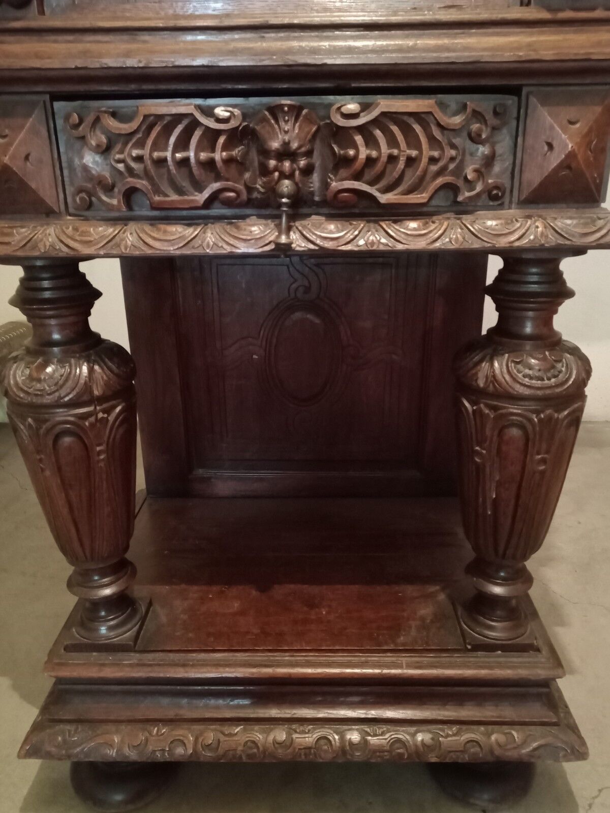 Cabinet credenza Renaissance style