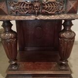 Cabinet crédence style Renaissance