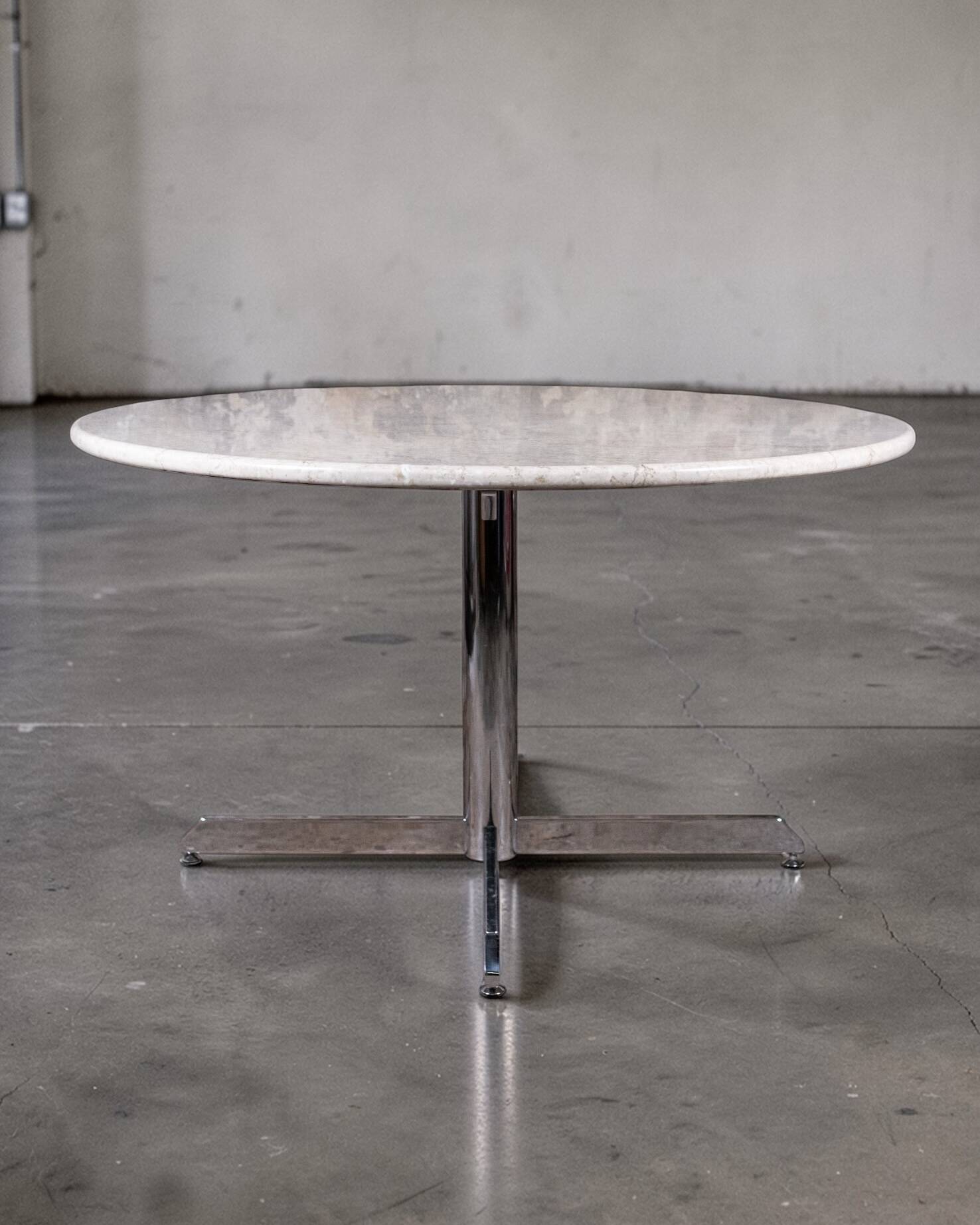 Table à manger en marbre beige Super Malta par Roche Bobois, France, 1980