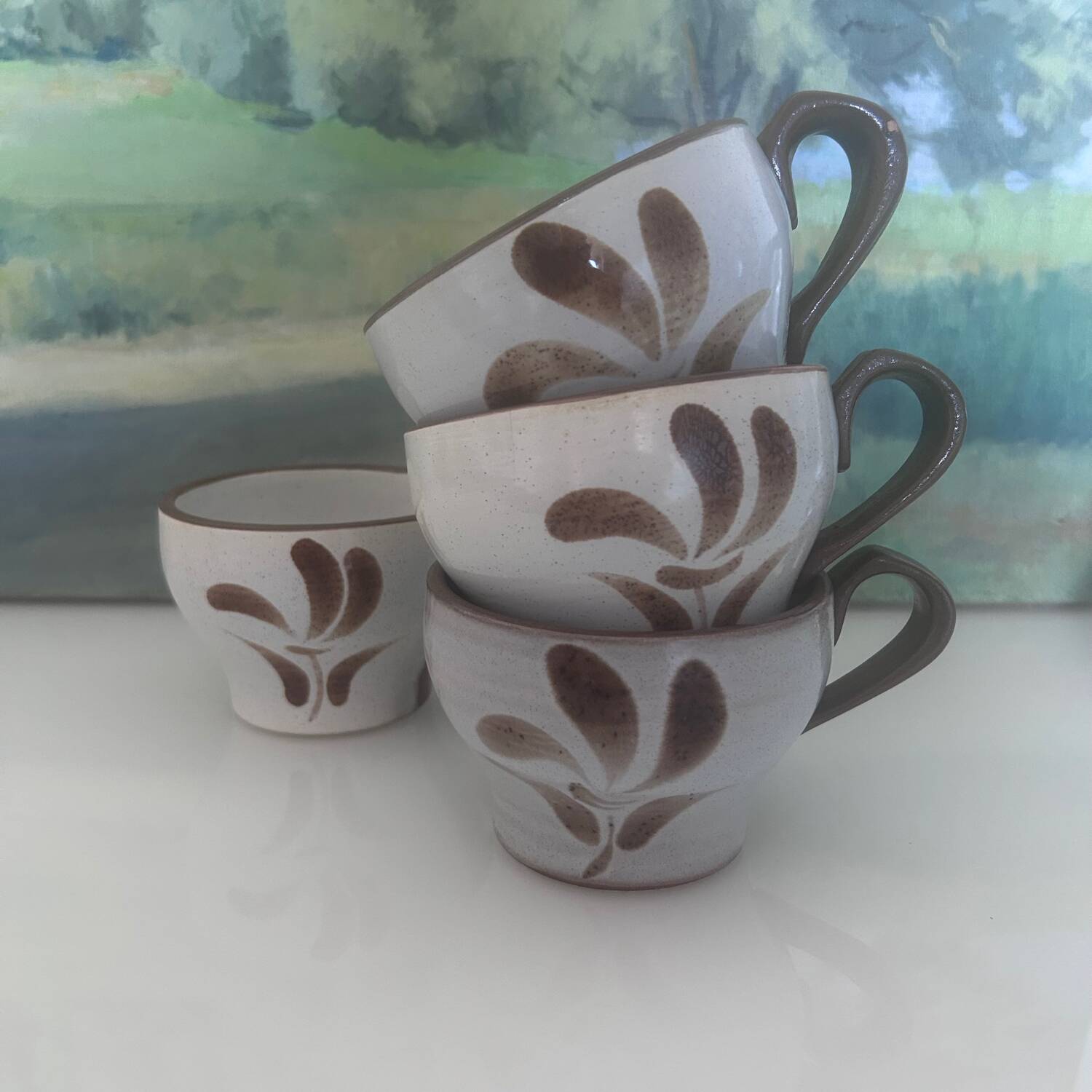 Set of 4 floral decorated bowls