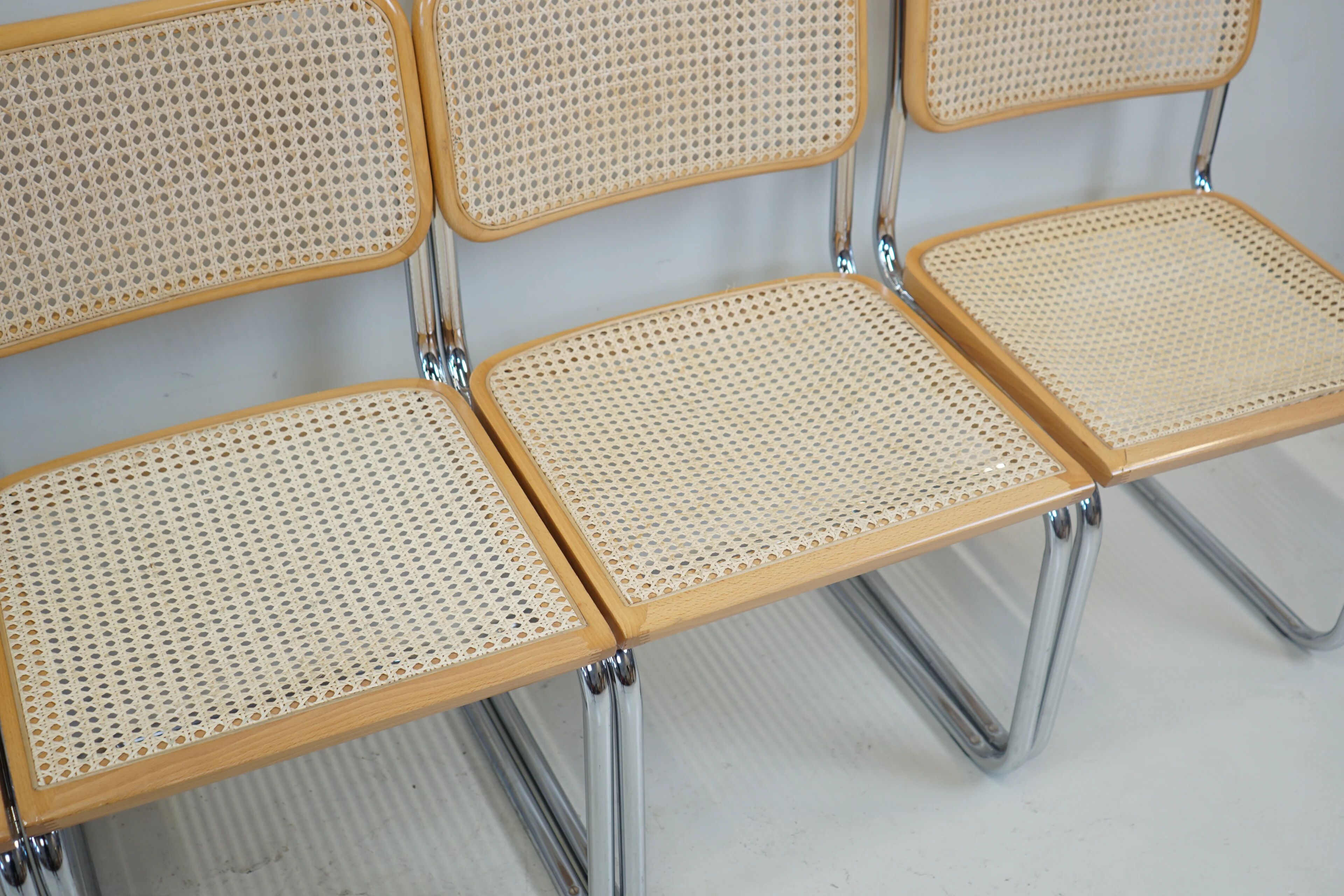 Lot de 6 chaises Cesca B32 d'après Marcel Breuer, Italie