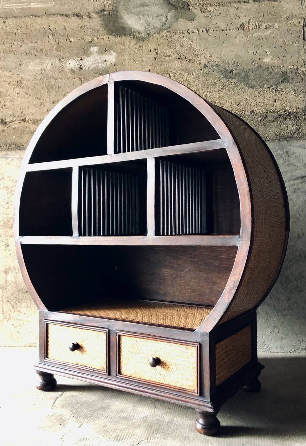Vintage round cabinet in rattan and acacia