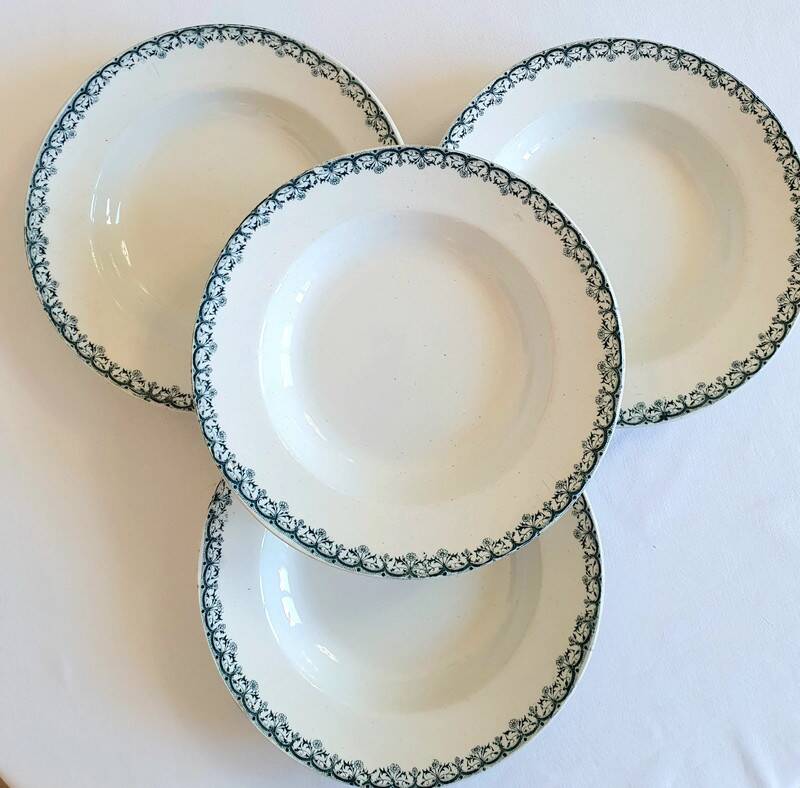 Iron earth deep plates Moulin des loups