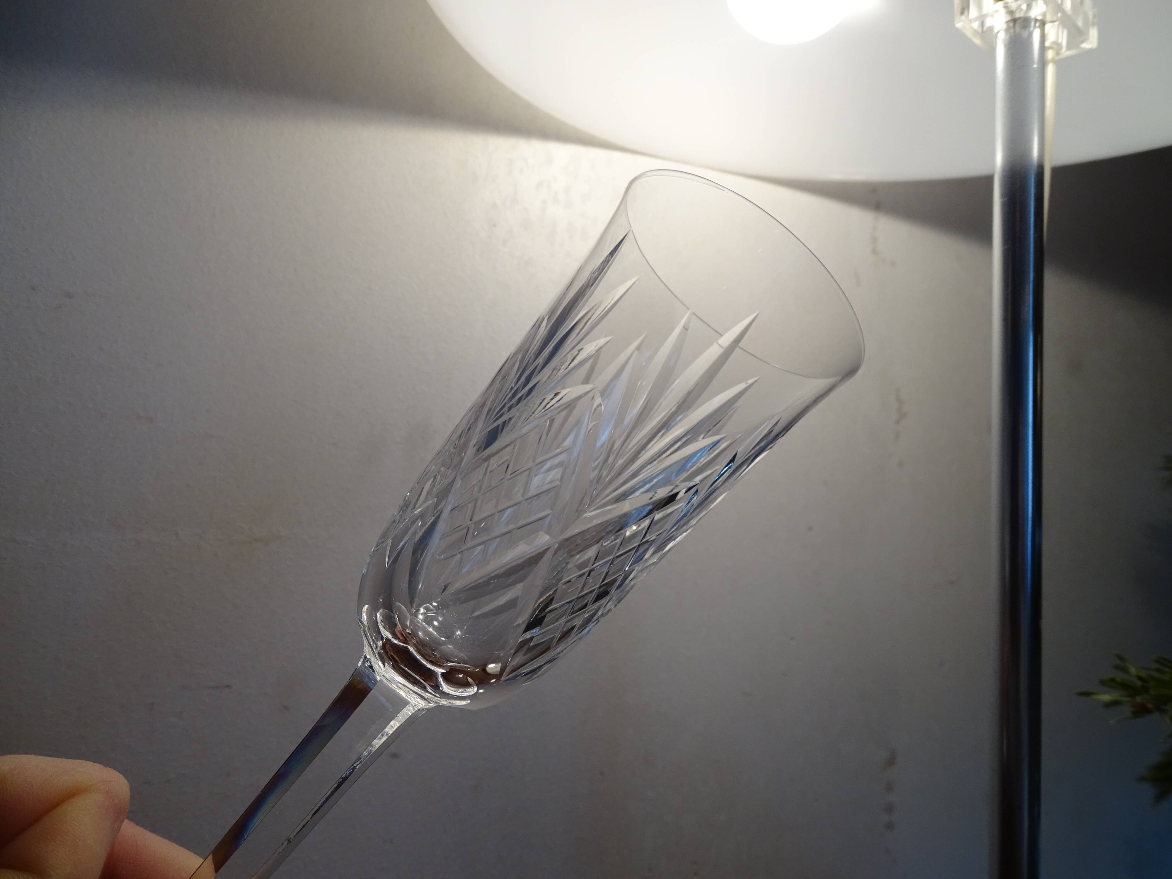 6 flutes champagne cristal de Lorraine taillé