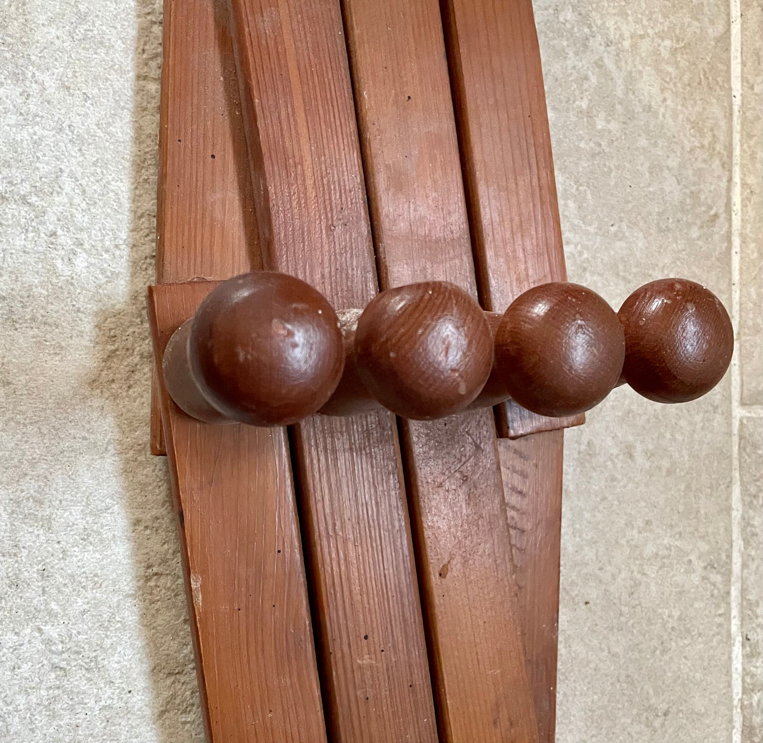 Patère extensible  en bois vintage