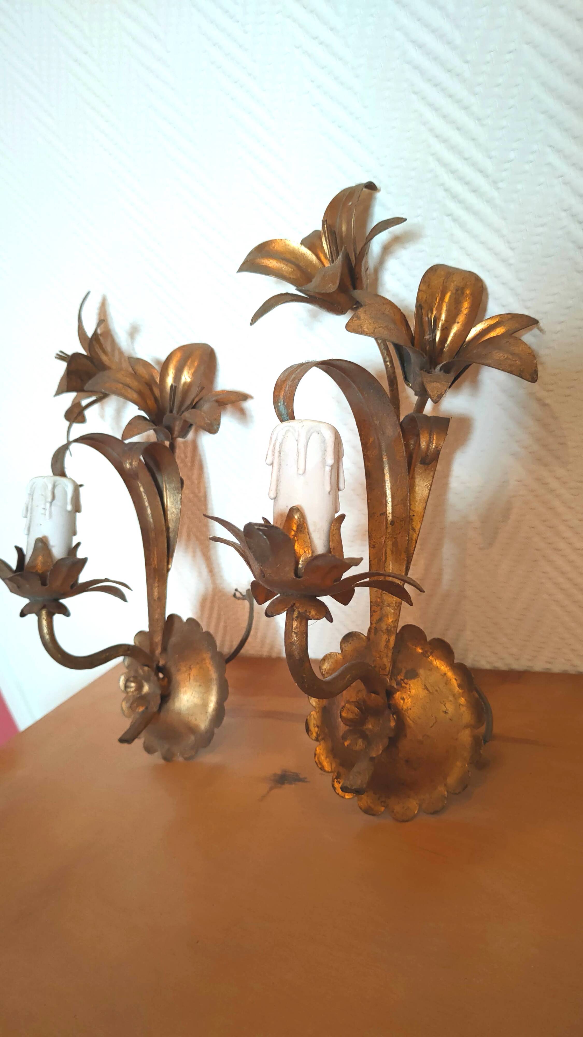 Pair of lily flower sconces in gilded metal design 60s