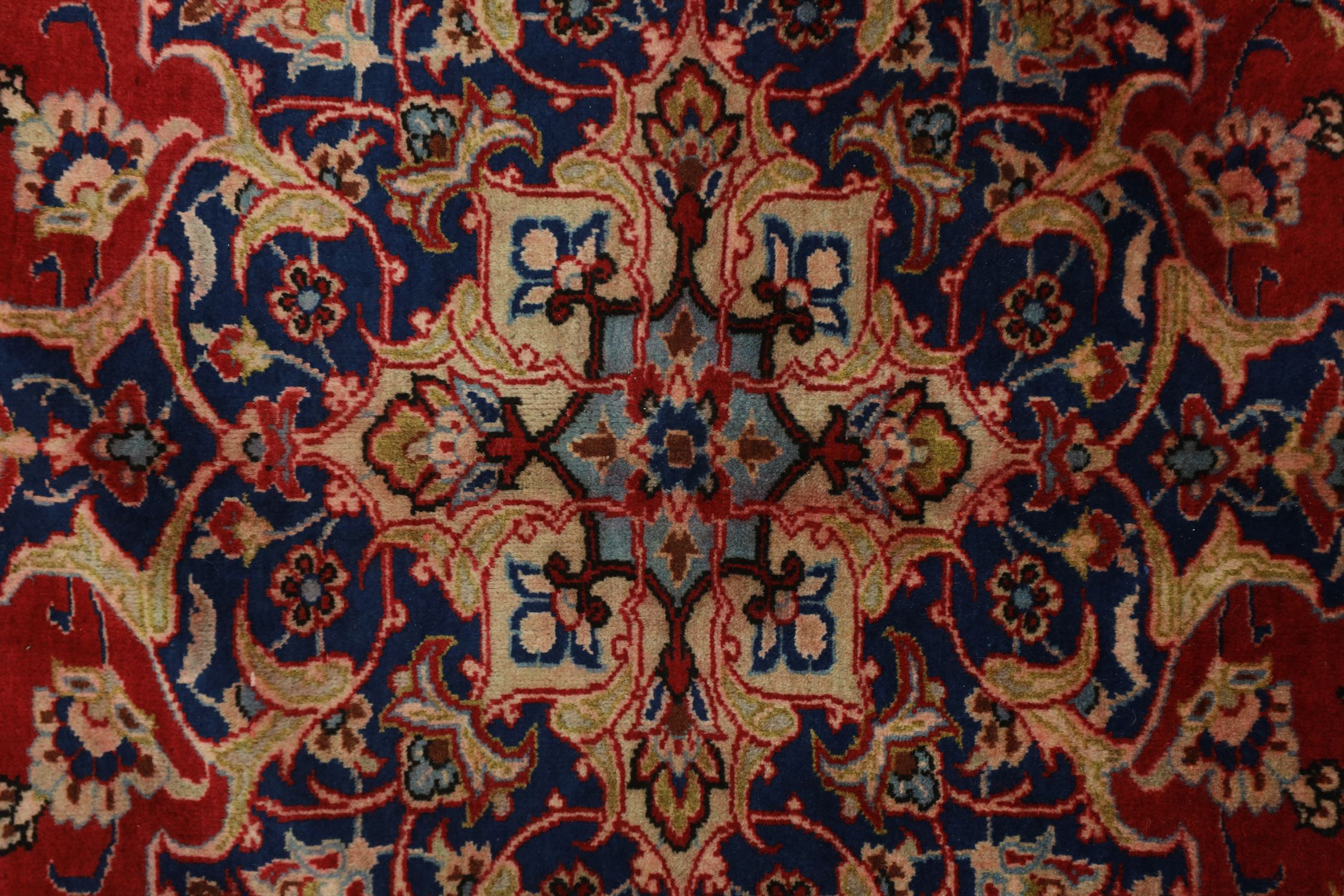 Red persian rug 300x416cm