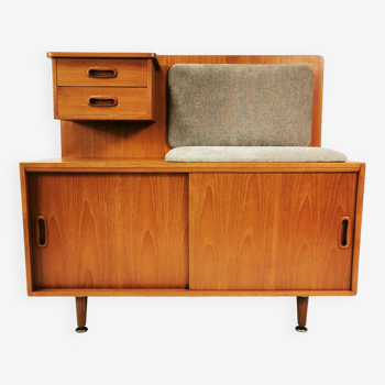 Mid century teak cabinet with seat, United Kingdom, 1960s.