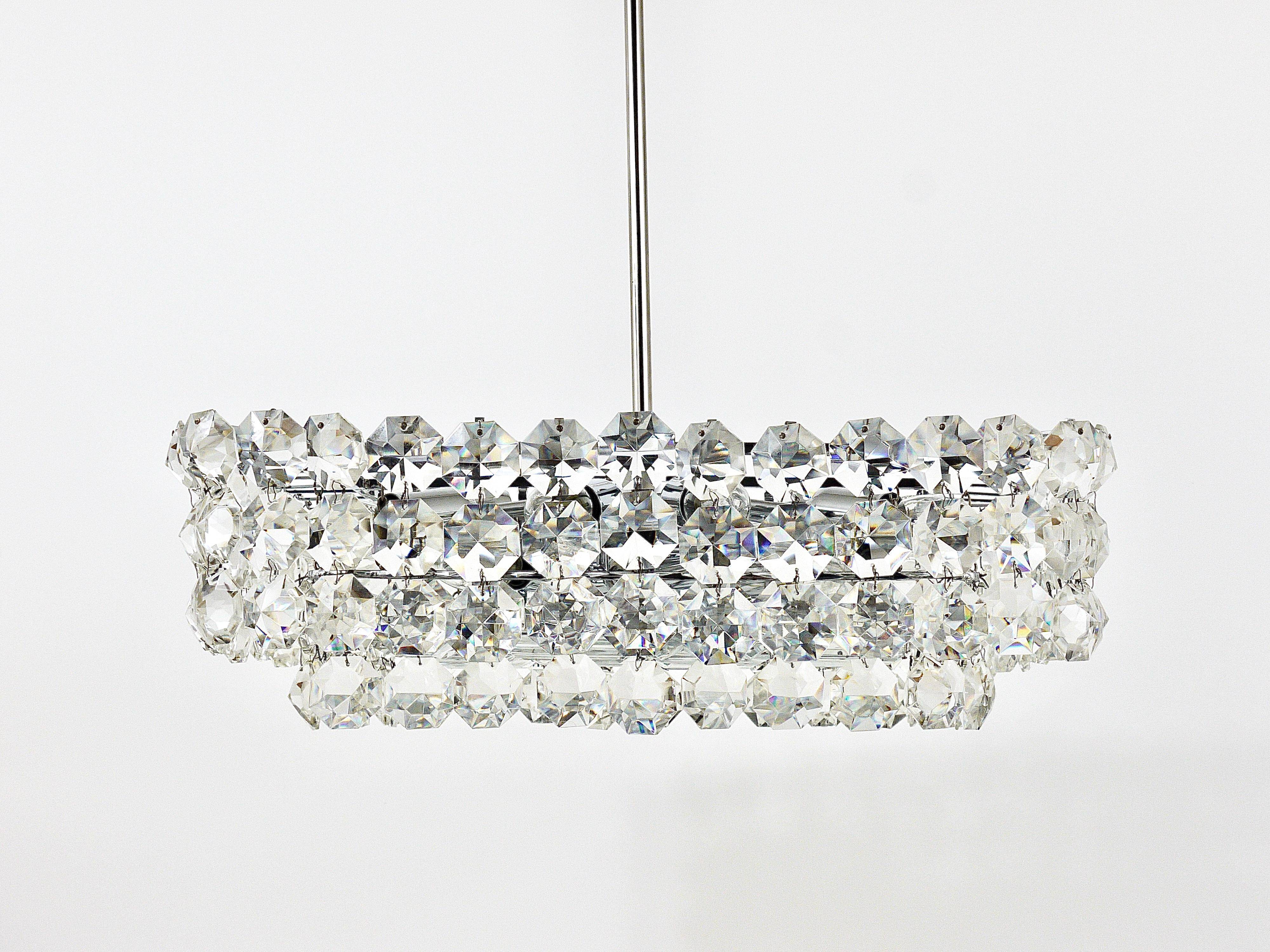 Large square chandelier by Bakalowits with diamond-shaped crystals, Austria, 1950s.