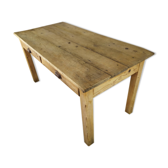 Farm table