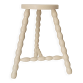 Tabouret tripode ancien en bois tourné